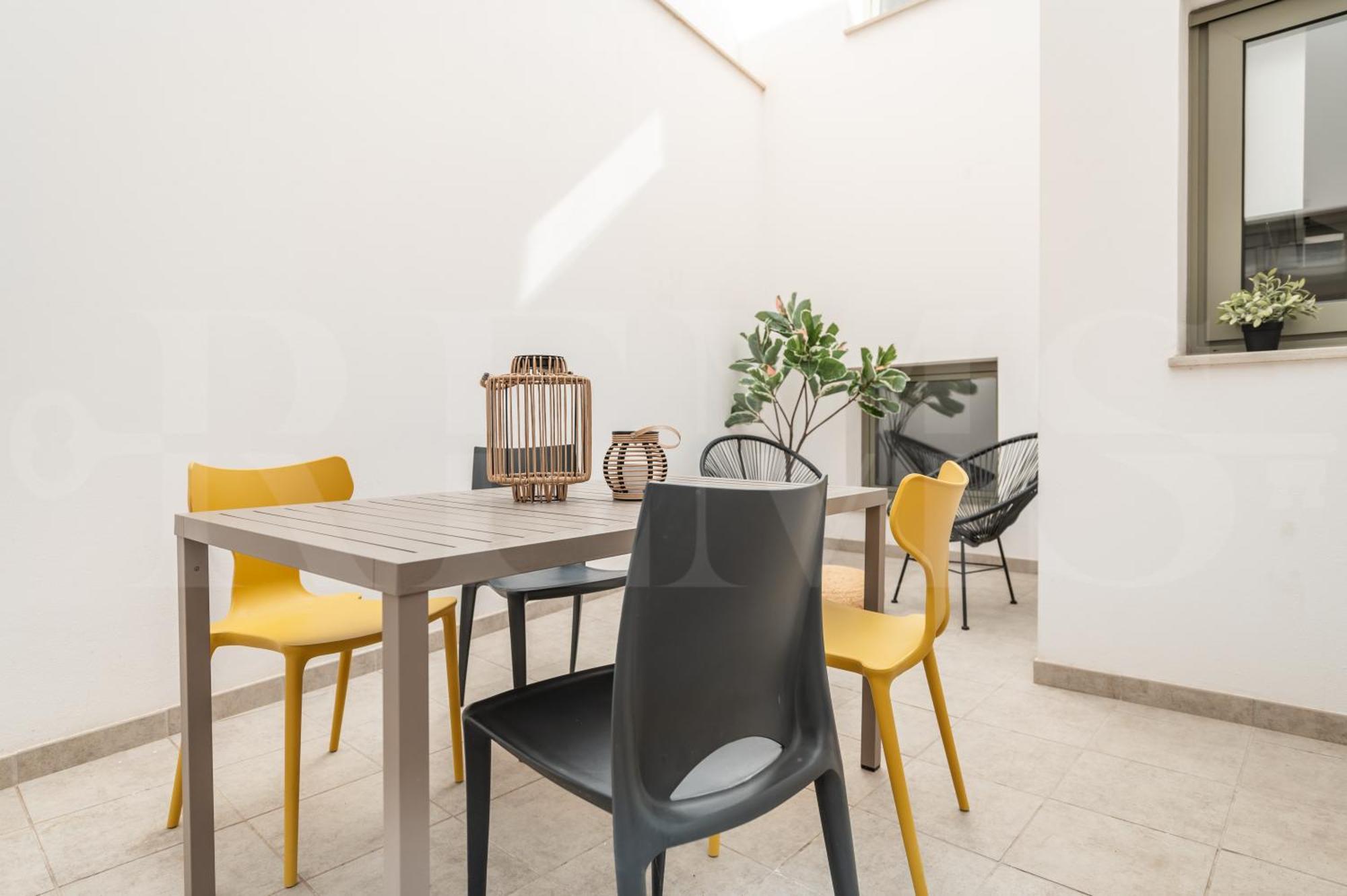 Apartment Picturesque With Terrace By Rems Málaga